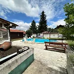 Lea Hause With Swimming Pool In Vitosha Montain, Jacuzzi And Free Parking