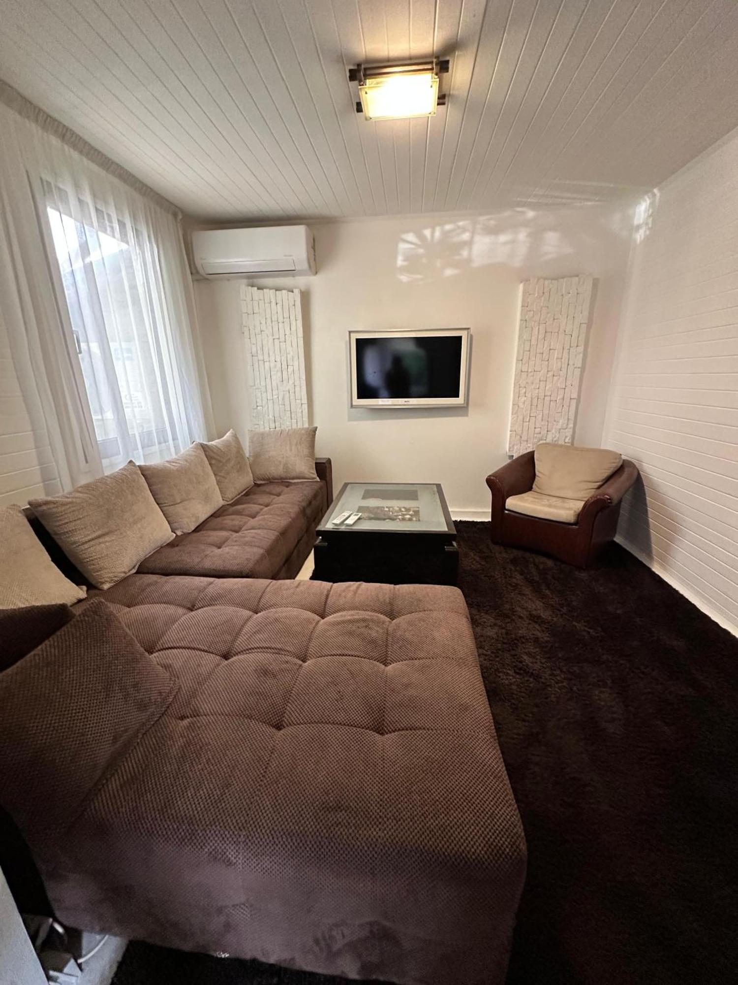 Villa Lea Hause With Swimming Pool In Vitosha Montain, Jacuzzi And Free Parking Sofia