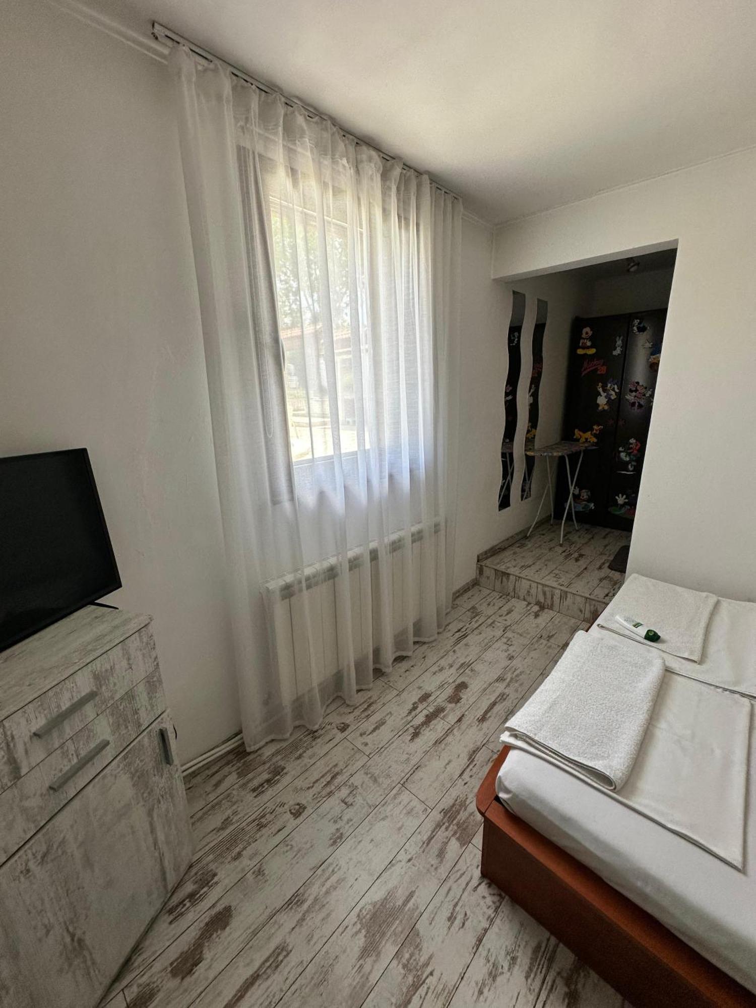 Villa Lea Hause With Swimming Pool In Vitosha Montain, Jacuzzi And Free Parking