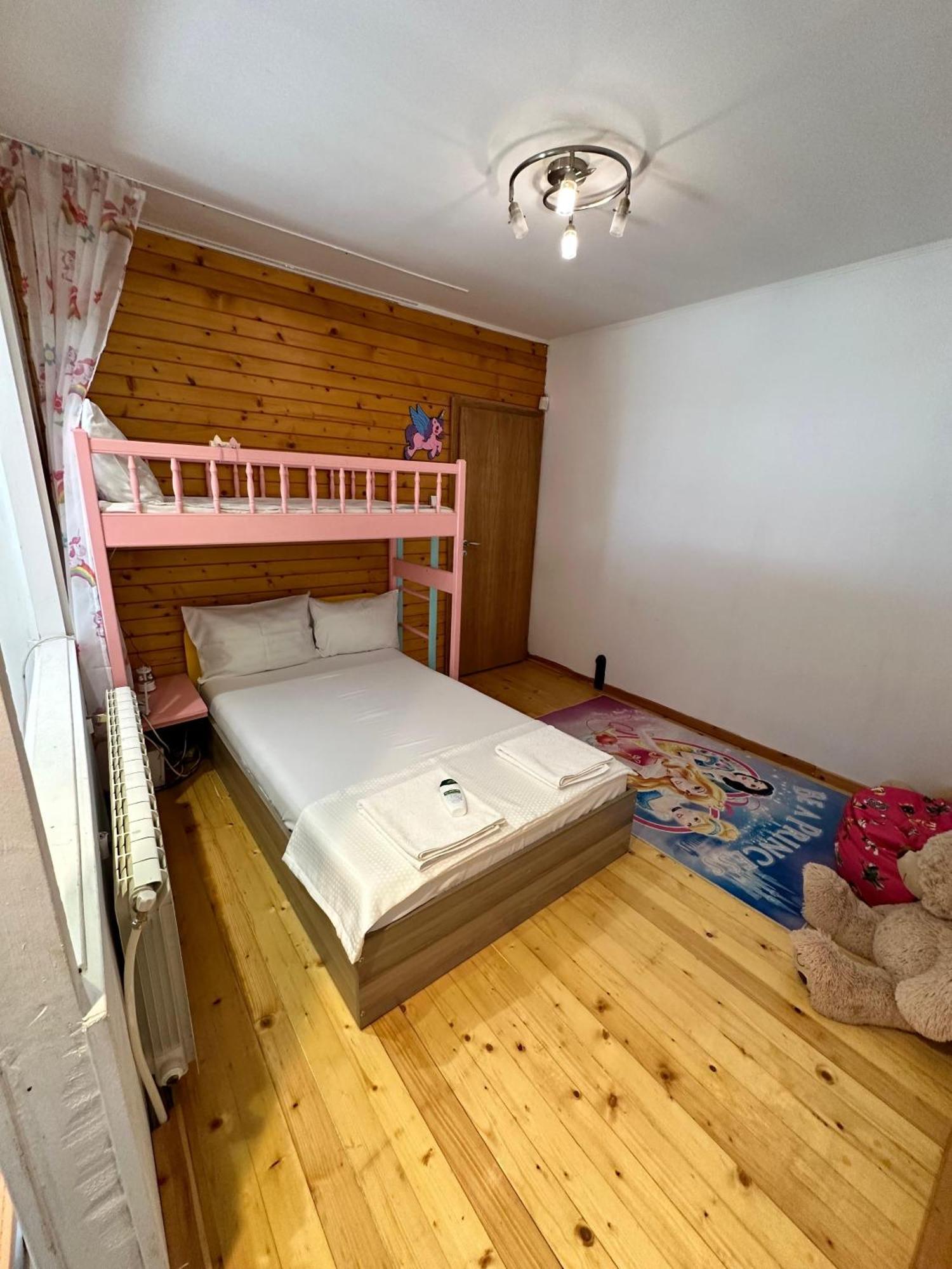 Lea Hause With Swimming Pool In Vitosha Montain, Jacuzzi And Free Parking Villa Sofia